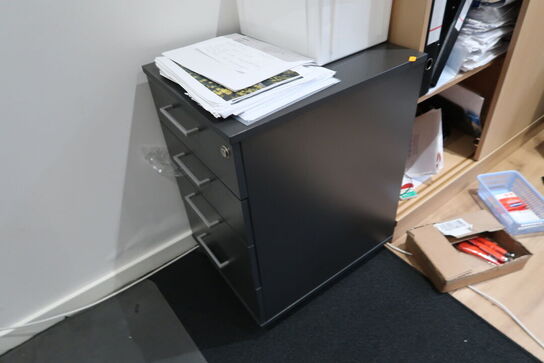 2 stk. skuffemoduler samt skab uden indhold