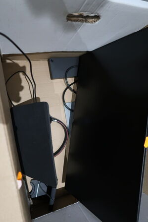 2 stk. computerskærme DELL U2419H samt dockingstation LENOVO