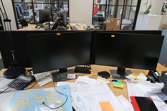 2 stk. computerskærme DELL U2419H, 2 stk. mus samt dockingstation DELL D6000