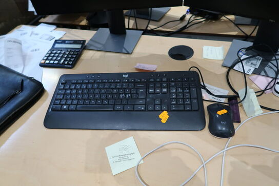 2 stk. computerskærme DELL U2419H, tastatur, mus, dockingstation DELL