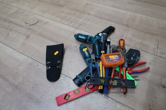 Akku håndværktøj MAKITA TD022D samt div. Værktøj