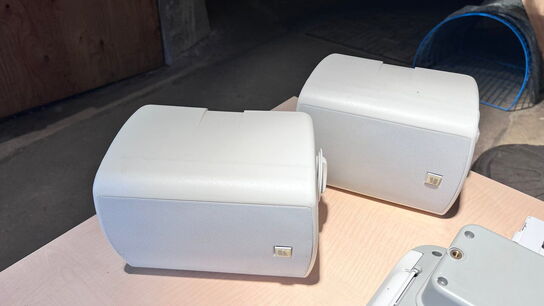 Projektor, EPSON EB-695Wi med touch unit og vægophæng