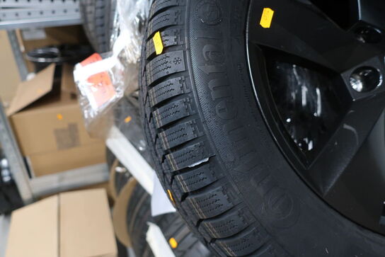 Dæk med alufælg CONTINENTAL ContiWinterContact 215/60R16