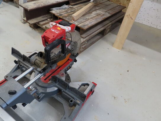 Kap-/gerringssav med arbejdsstation, MILWAUKEE