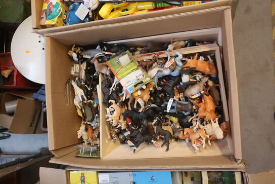 3 kasser med legetøj