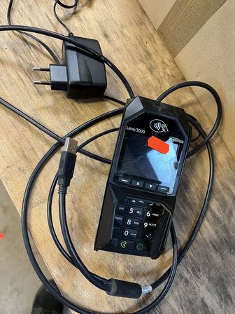 Betalingsterminal, Stregkodescanner, 2 Printere + Ruller, 5G Router