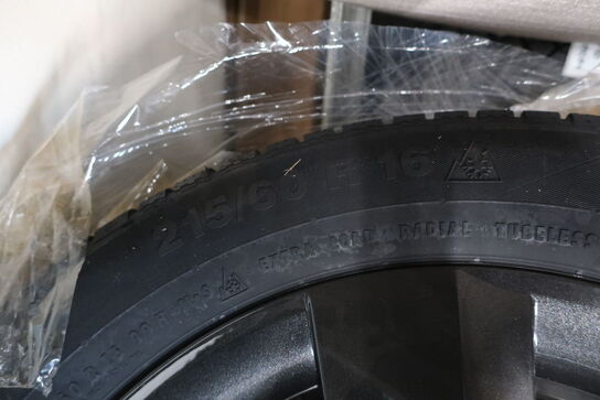 Dæk med alufælg CONTINENTAL ContiWinterContact 215/60R16