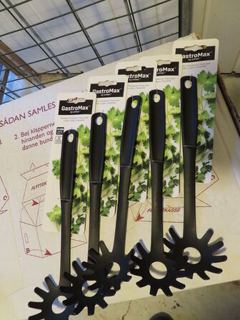 5 stk. køkkenredskaber