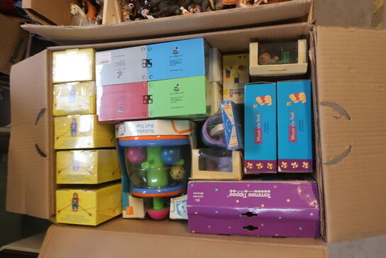 3 kasser med legetøj