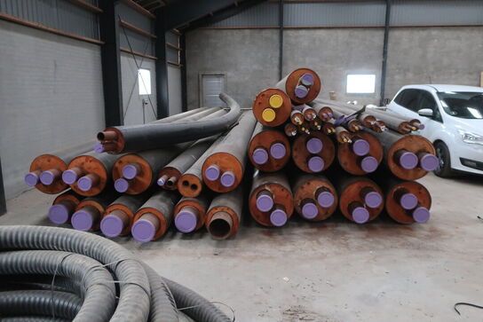 Parti af fjernvarmerør og -fittings