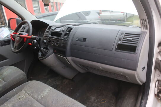 Varebil VOLKSWAGEN TRANSPOTER 2.0 TDI KORT BM 114 HK