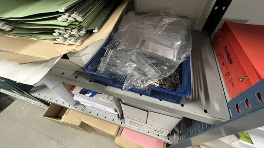 Tøm Reol - inden kl. 12 (1 fag)  konvelutter sagsmapper m.m.