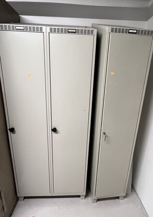 Omklædningsskabe 1+2 rum  Grå