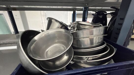 Tøm Reol - inden kl. 12 (2 fag) Termokander, Gastronorm bakker m.m.