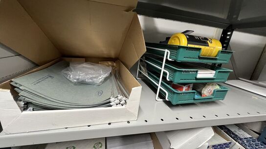 Tøm Reol - inden kl. 12 (2 fag) boble kuverter, sagsmapper  m.m.