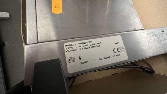 Kaffemaskine BONAMAT med 3 kolber og filtre (Hentes inden 12)