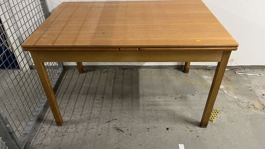 Bord med forlængning 84 x 230 cm