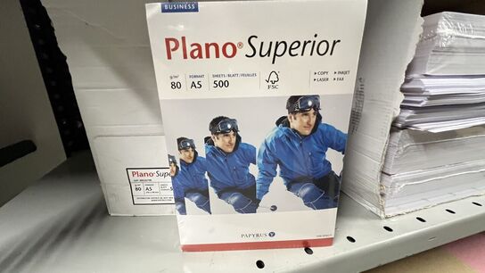 Tøm Reol - inden kl. 12 (1 fag)  konvelutter sagsmapper m.m.