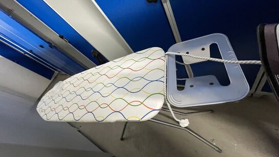 Strygejern SEVERIN og Strygebrædt