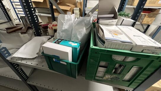 Div. Navneskilteholdere  - Afhentes inden kl. 12 