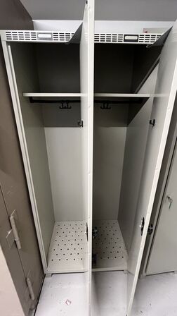 Omklædningsskabe 1+2 rum  Grå