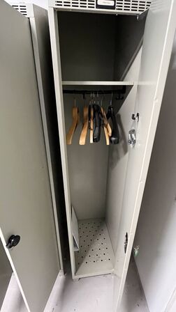 Omklædningsskabe 1+2 rum  Grå