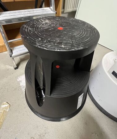 2 Elefantfødder + Stige