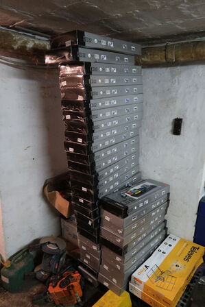 Tøm hele lageret i kælderen