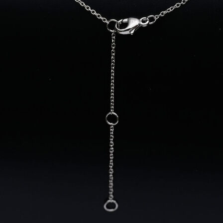 Halskæde af 14 kt. hvidguld med brillantslebene laboratorieskabte diamanter på samlet samlet ca. 0.35 ct.