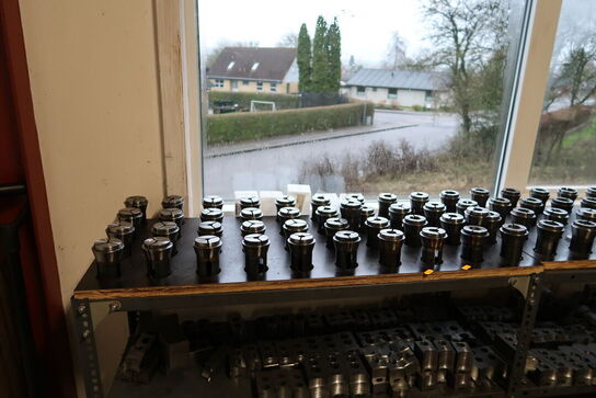 4 stk. reoler med div. Specialværktøj