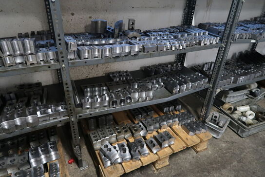 4 stk. reoler med div. Specialværktøj