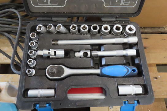 Hulsavsæt, skraldenøglesæt & skruemaskine