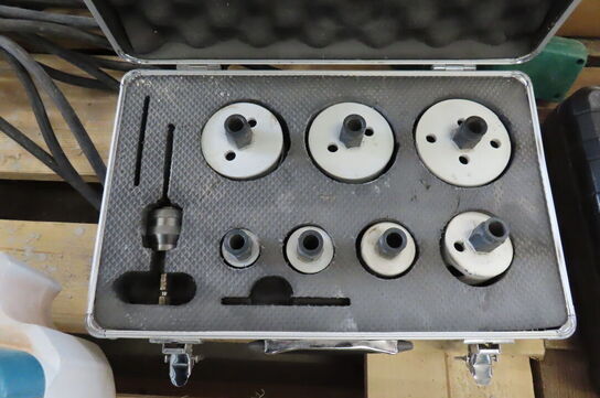 Hulsavsæt, skraldenøglesæt & skruemaskine