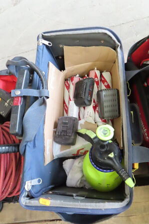 3 stk. kabeltromler samt 3 stk værktøjstasker 