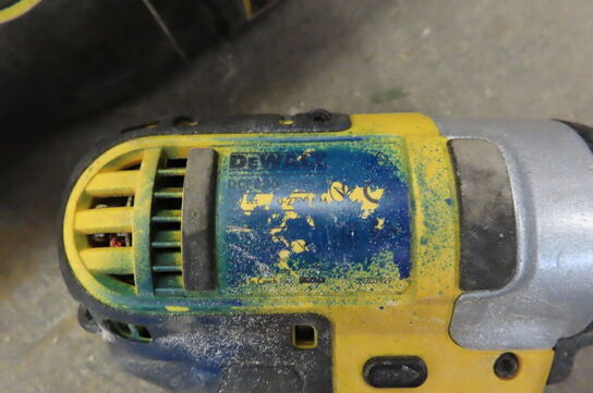 4 stk. Akku-værktøj DEWALT