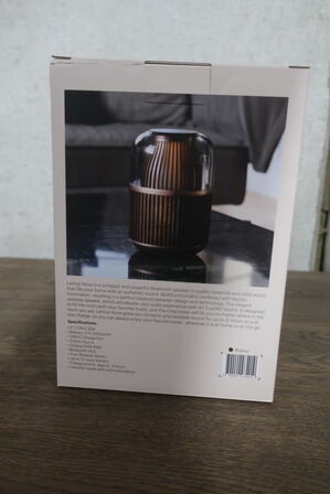 Højttaler/bordlampe LEMUS Nova Walnut