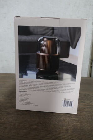 Højttaler/bordlampe LEMUS Nova Walnut