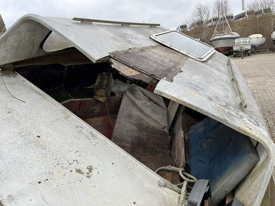 27 fod tidl. redningsbåd