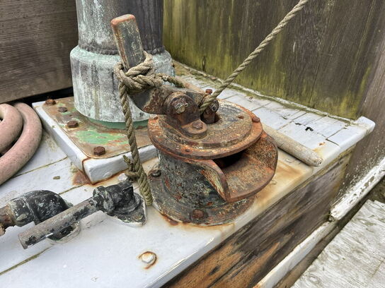 35 fod tidl. fiskefartøj/lystfartøj, ep på eg, 1965, mahogni styrehus