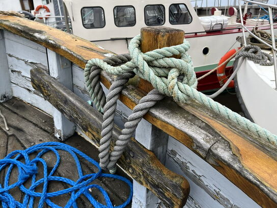 35 fod tidl. fiskefartøj/lystfartøj, ep på eg, 1965, mahogni styrehus