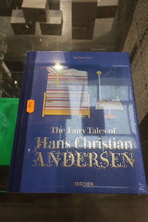 Coffe table book NEW MAGS THE FAIRY TALES OF HANS