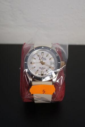 Dameur EDOX SkyDiver 38 mm.