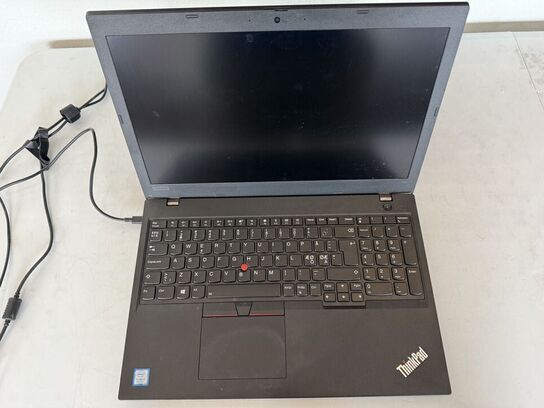 Bærbar computer LENOVO L590