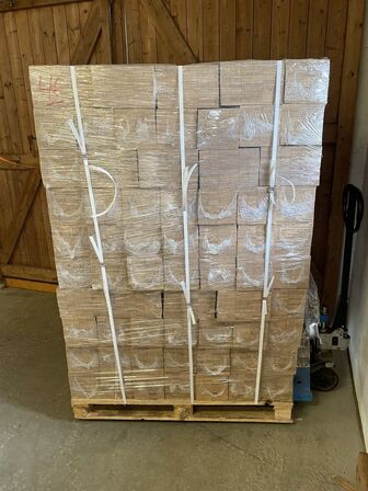 142,17 m2 Massivt eg klodsegulv / Endestavsgulv