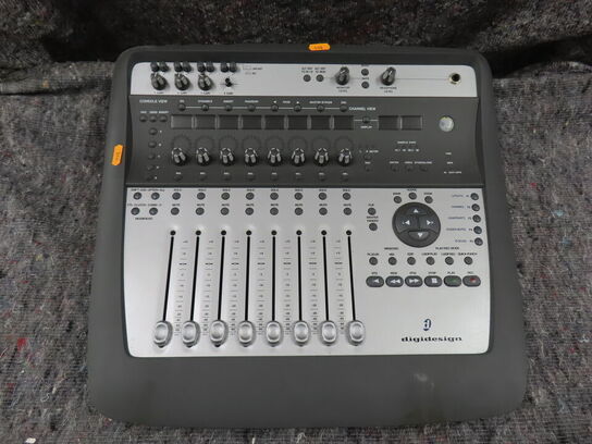 Mixer - DIGIDESIGN (MOMSFRI)