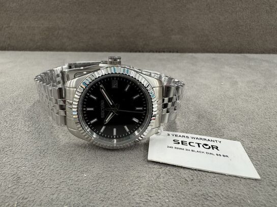 Armbåndsur SECTOR 240 32 MM 3H BLACK DIAL SS BR