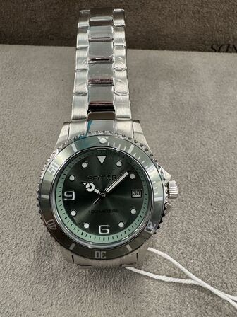 Armbåndsur SECTOR 230 36 MM 3H LIGHT GREEN DIAL SS BR