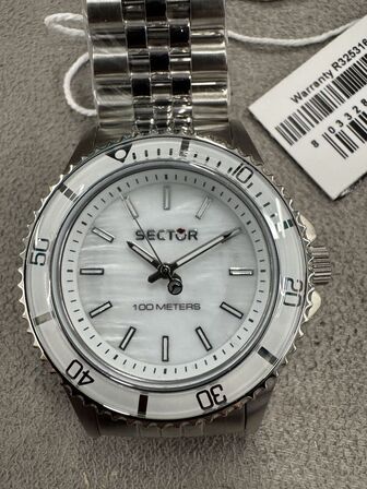 Armbåndsur SECTOR 230 35 MM 3H WHITE MOP DIAL 