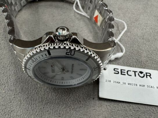 Armbåndsur SECTOR 230 35 MM 3H WHITE MOP DIAL 