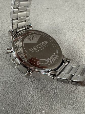 Armbåndsur SECTOR 270 39 MM MULT BLACK DIAL BR SS